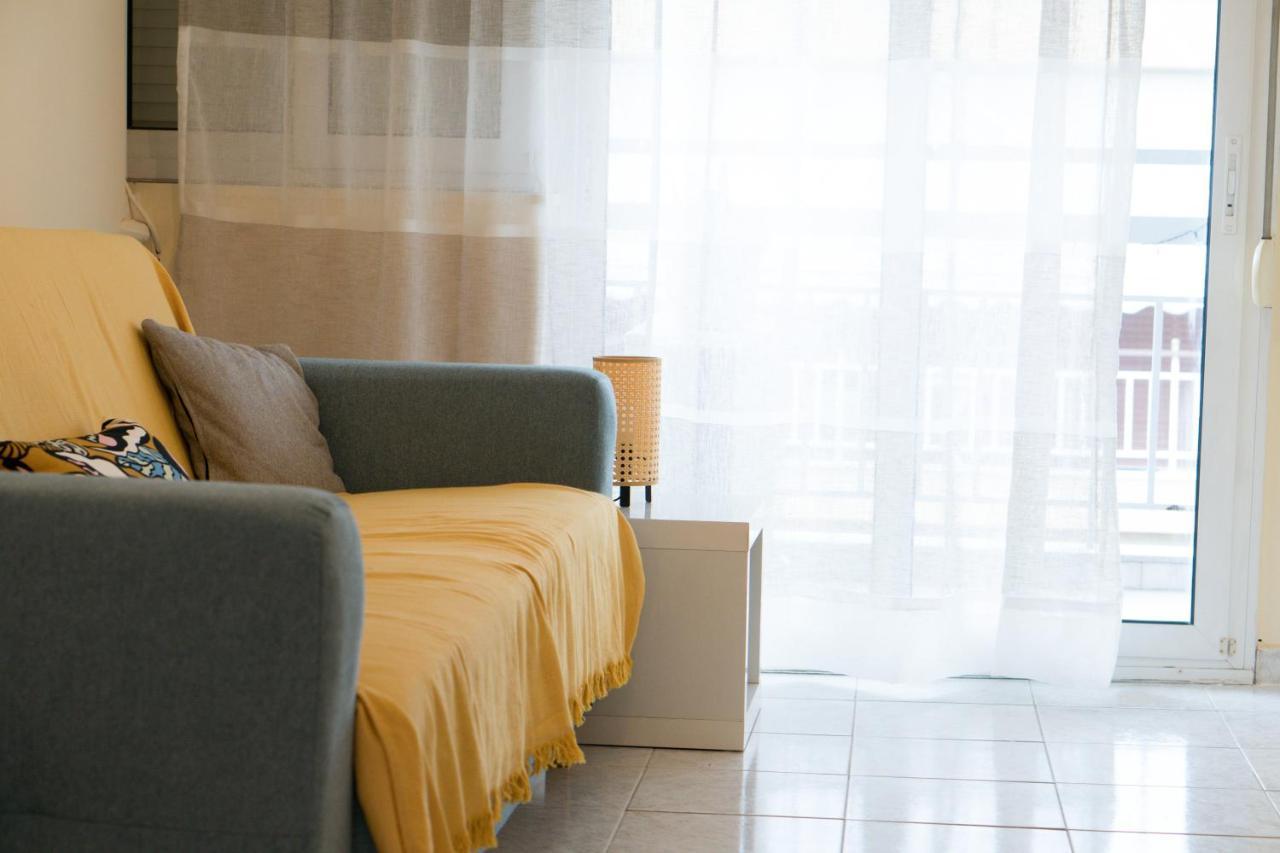 Modern Cozy Apartment In Kalamaria Kültér fotó