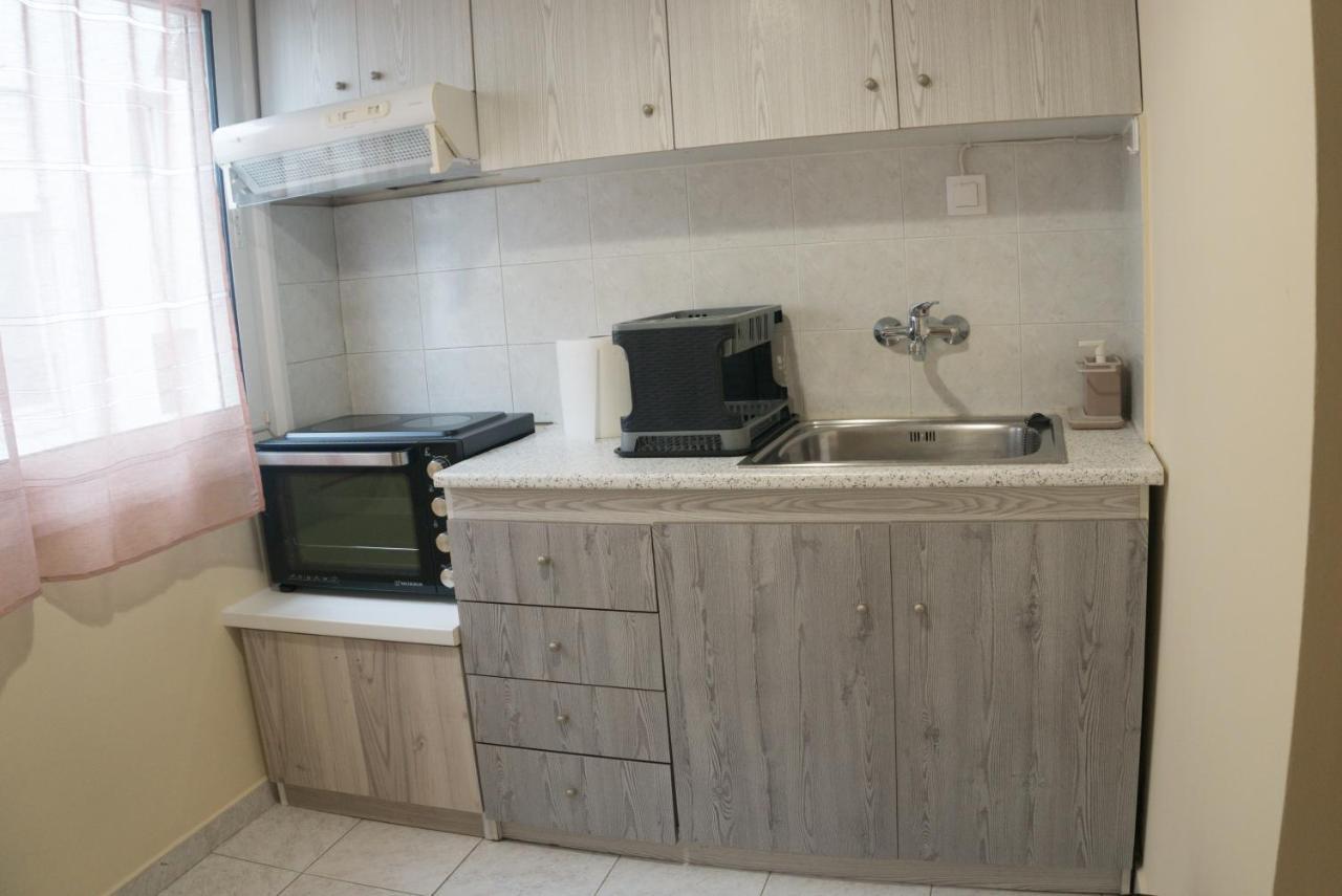 Modern Cozy Apartment In Kalamaria Kültér fotó